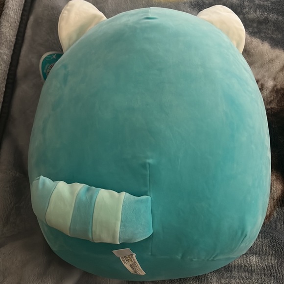 Vanessa Squishmallow - Picture 3 of 4